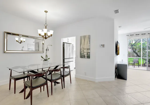 3rd image of 6770 Via Regina, Boca Raton, FL 33433 | MLS# R11135080