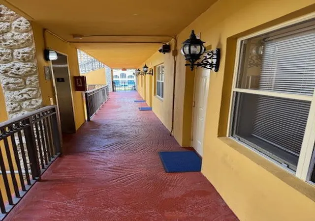 2nd image of 744 Ne 14Th Ave, Fort Lauderdale, FL 33304