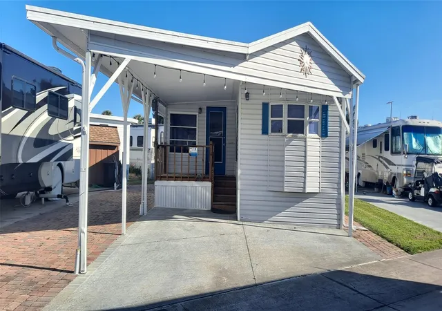 1st image of 5362 Se 65th Ave, Okeechobee, FL 34974 | MLS# F10533452