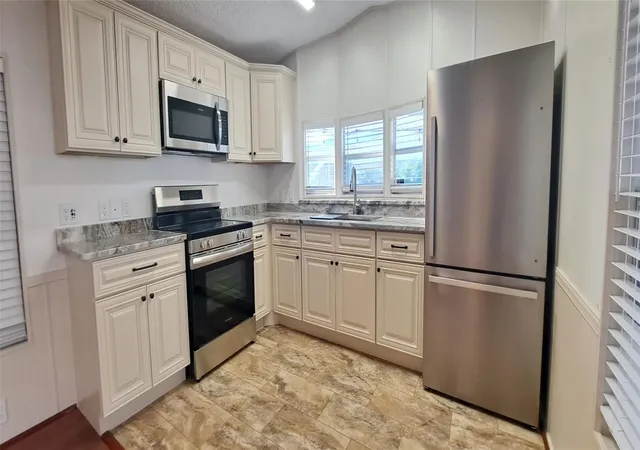 3rd image of 5362 Se 65Th Ave, Okeechobee, FL 34974 | MLS# F10533452