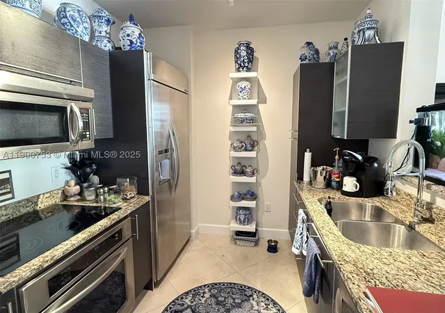 Photo 2 of Condo for sale at 550 Okeechobee Blvd #616, West Palm Beach, FL 33401 | MLS# A11900753 | Listing updated on 2026-08-26