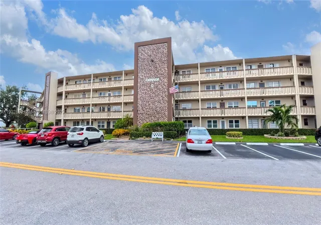 1st image of 4025 Farnham O #4025, Deerfield Beach, FL 33442 | MLS# A11902859