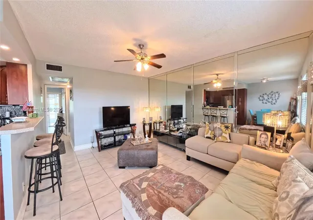 4th image of 4025 Farnham Over, Deerfield Beach, FL 33442