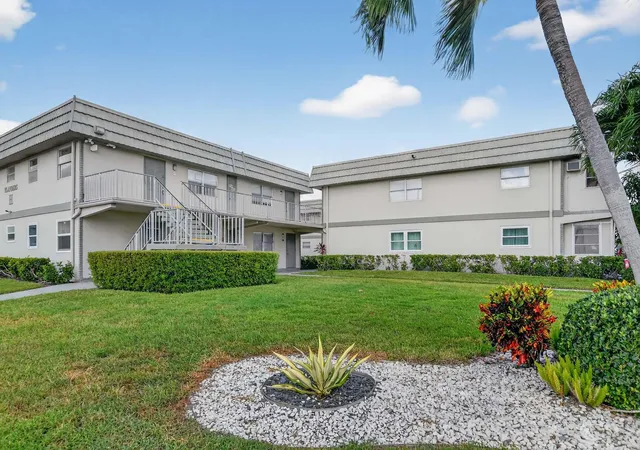 Homes for sale in Delray Beach, FL | 360 Flanders H, Delray Beach, FL 33484 | MLS# R11135723