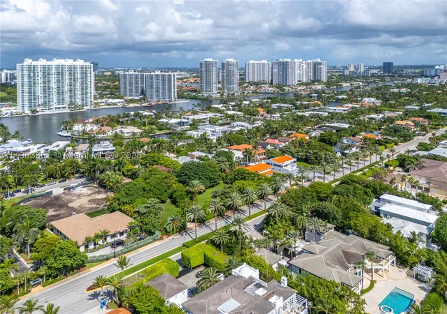 5th image of 326 Ocean Blvd, Golden Beach, FL 33160 | MLS# A11903661