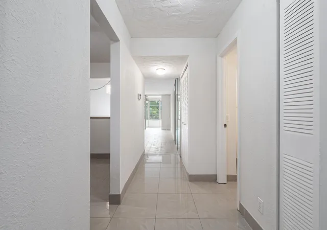 Homes for sale in Sunrise, FL | 2551 Aragon Blvd #406, Sunrise, FL 33322 | MLS# F10533826