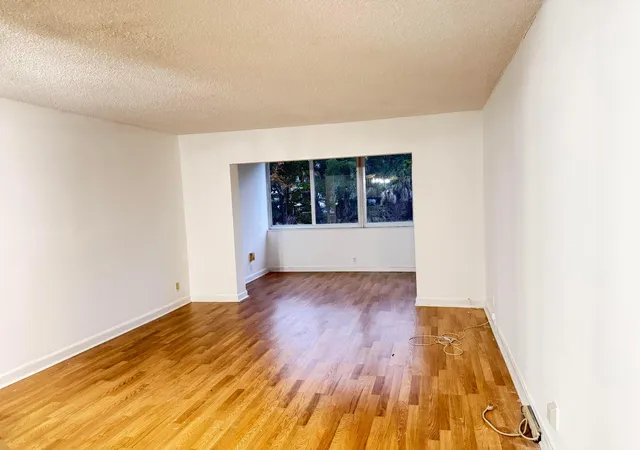 3rd image of 3110 Holiday Springs Blvd #108, Margate, FL 33063 | MLS# F10533685