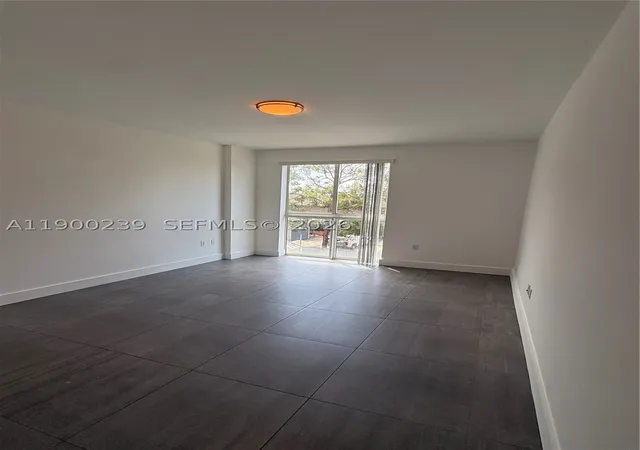 5th image of 7275 Sw 90Th Way #205, Miami, FL 33156 | MLS# A11900239