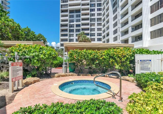 17th image of 3505 S Ocean Dr #208, Hollywood, FL 33019 | MLS# A11903675