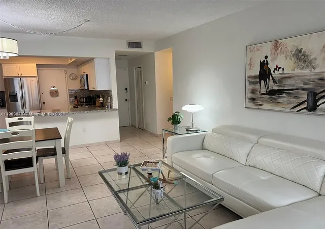 4th image of 3505 S Ocean Dr #208, Hollywood, FL 33019 | MLS# A11903675
