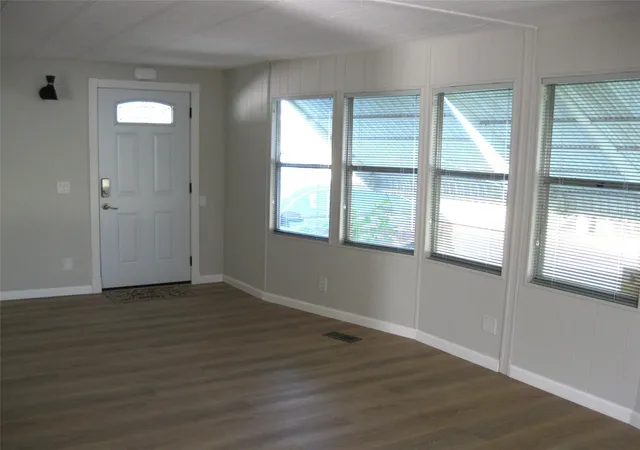 5th image of 4800 Se Federal Hwy, Stuart, FL 34997 | MLS# F10533866