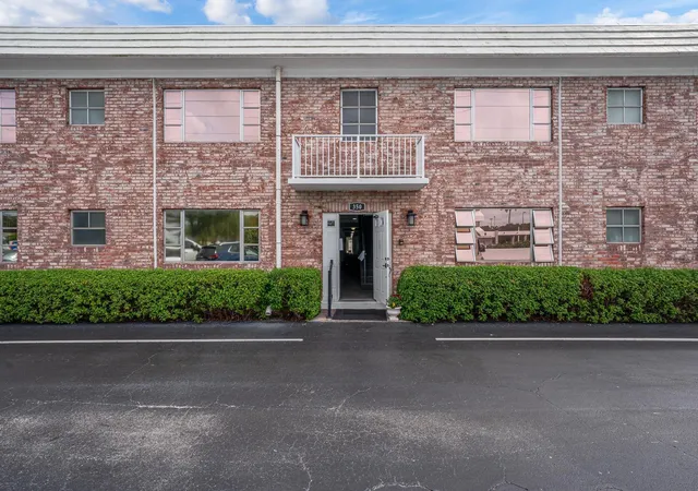 Homes for sale in Pompano Beach, FL | 350 S Cypress Rd #521, Pompano Beach, FL 33060 | MLS# F10534102
