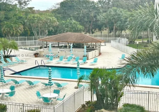 5th image of 3910 Inverrary Blvd #703-B, Lauderhill, FL 33319 | MLS# A11904705