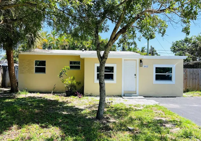 Homes for sale in Pompano Beach, FL | 1412 Ne 25Th Ct, Pompano Beach, FL 33064 | MLS# F10534248