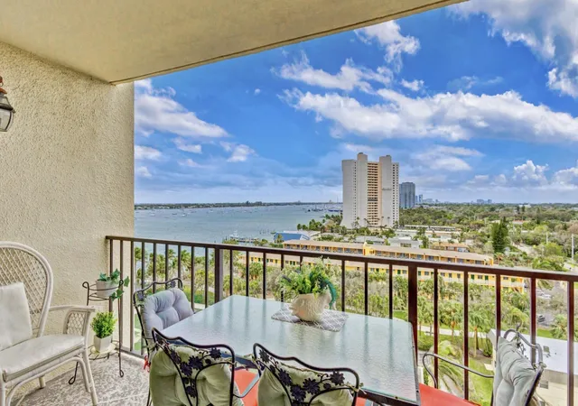 1st image of 5600 N Flagler Dr #1004, West Palm Beach, FL 33407 | MLS# R11136371