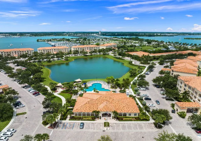 Homes for sale in Hutchinson Island, FL | 17 Harbour Isle Dr W #Ph03, Hutchinson Island, FL 34949 | MLS# R11136442