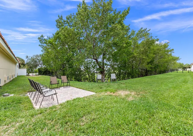 Homes for sale in Hutchinson Island, FL | 17 Harbour Isle Dr W #Ph03, Hutchinson Island, FL 34949 | MLS# R11136442