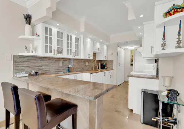 1st image of 799 Jeffery St #4070, Boca Raton, FL 33487 | MLS# R11137017