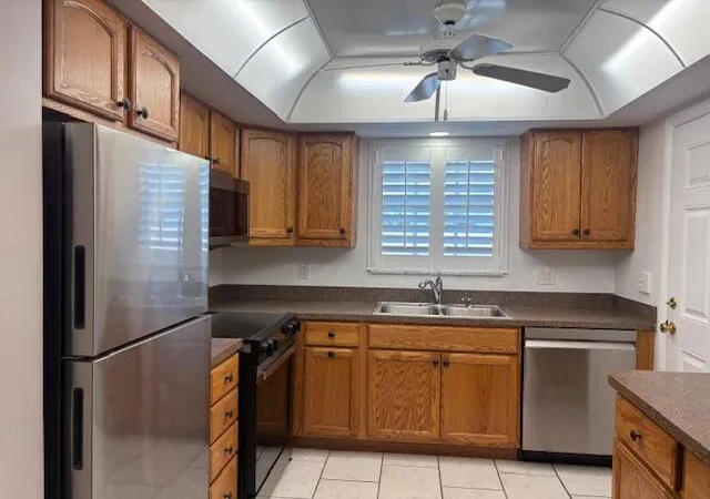 Homes for sale in West Palm Beach, FL | 907 Marina Dr, West Palm Beach, FL 33408