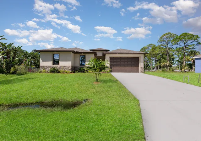 2nd image of 1041 Wesberry St Se, Palm Bay, FL 32909 | MLS# R11137451