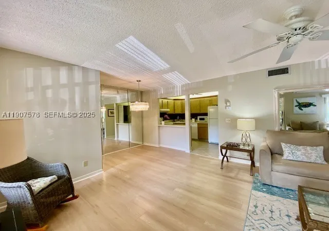 4th image of 442 Pine Glen Ln #D-2, Green Acres, FL 33463 | MLS# A11907578
