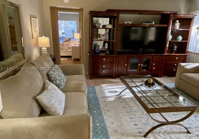 5th image of 442 Pine Glen Ln #D-2, Green Acres, FL 33463 | MLS# A11907578