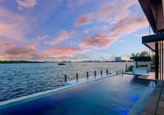 4th image of 11404 N Bayshore Dr, North Miami, FL 33181 | MLS# A11902096