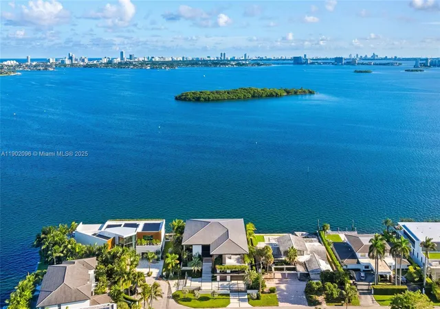 74th image of 11404 N Bayshore Dr, North Miami, FL 33181 | MLS# A11902096