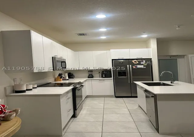 4th image of (Undisclosed), Doral, FL 33166 | MLS# A11905788