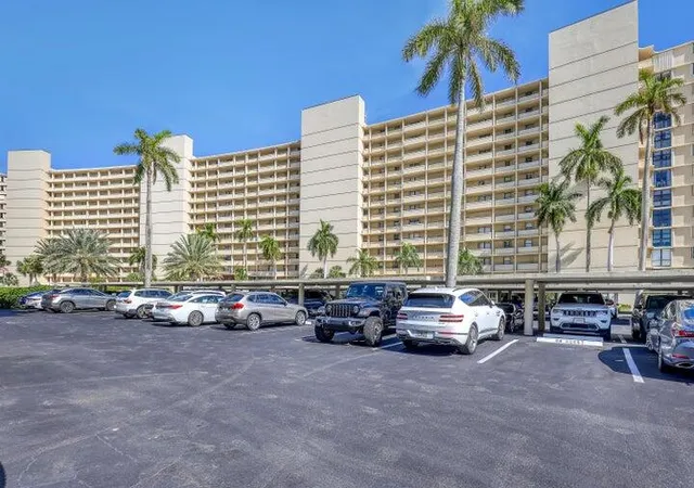 Homes for sale in North Palm Beach, FL | 136 Lakeshore Dr #1010, North Palm Beach, FL 33408 | MLS# R11137774