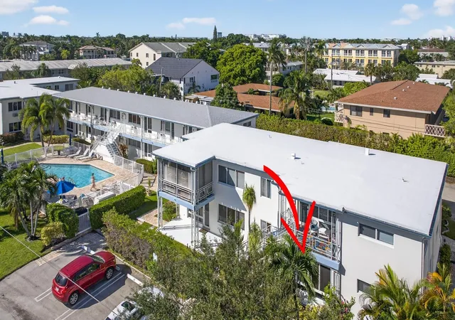 Homes for sale in Pompano Beach, FL | 3201 Se 12Th St, Pompano Beach, FL 33062