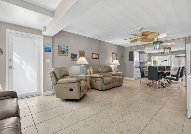 Homes for sale in Pompano Beach, FL | 3201 Se 12Th St, Pompano Beach, FL 33062