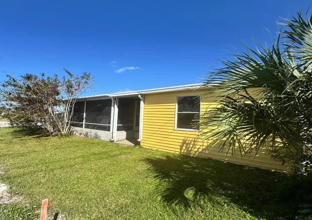 4th image of 9 San Felipe, Fort Pierce, FL 34951 | MLS# R11137921