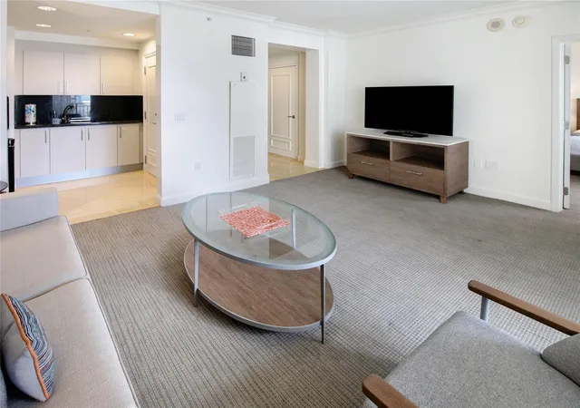 4th image of 601 N Ft Lauderdale Bch Blvd #915, Fort Lauderdale, FL 33304 | MLS# F10535311