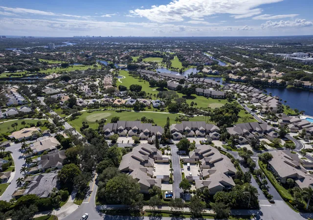2nd image of 17137 Waterbend Dr, Jupiter, FL 33477