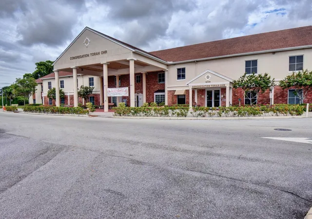 Homes for sale in Boca Raton, FL | 3025 Guildford B, Boca Raton, FL 33434