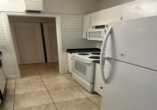 Homes for sale in Pompano Beach, FL | 400 N Riverside Dr #102, Pompano Beach, FL 33062 | MLS# F10535555