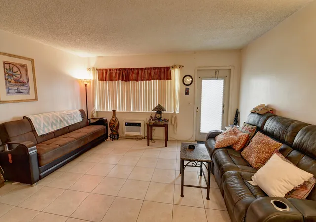 Homes for sale in Deerfield Beach, FL | 383 Markham R, Deerfield Beach, FL 33442