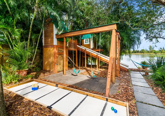 5th image of 303 Lang Rd, West Palm Beach, FL 33406 | MLS# R11138767