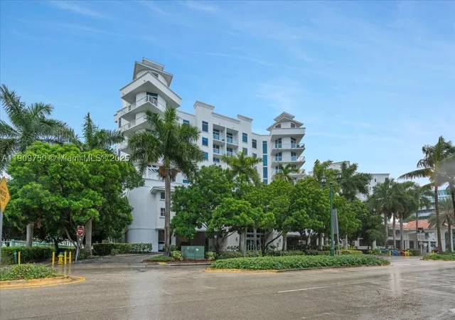 Homes for sale in Aventura, FL | 3030 188 Street, Aventura, FL 33180 | Houzeo