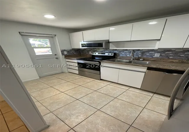 Listing Photo 3 - Condo for sale in building located at 4500 N Federal Hwy, Lighthouse Point, FL 33064 - Unit #102A