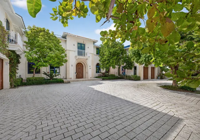 3rd image of 1201 Marble Wy, Boca Raton, FL 33432 | MLS# R11139041