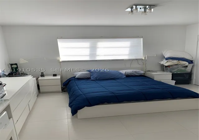 Listing Photo 2 - Condo for sale in building located at 1501 Arthur St, Hollywood, FL 33020 - Unit #10