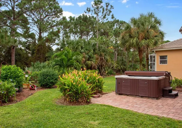2nd image of 6159 Arlington Wy, Fort Pierce, FL 34951 | MLS# R11139127