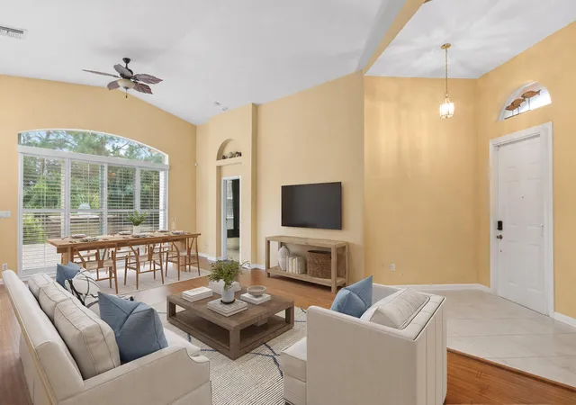 3rd image of 6159 Arlington Wy, Fort Pierce, FL 34951 | MLS# R11139127