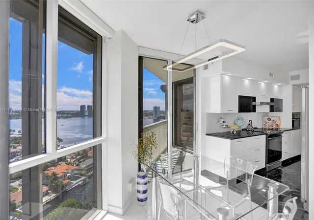 3rd image of 1000 E Island Blvd #2103, Aventura, FL 33160 | MLS# A11910747