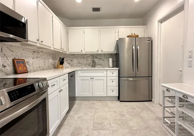 1st image of 669 W Oakland Park Blvd #220b, Wilton Manors, FL 33311 | MLS# F10534834