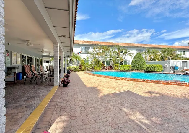 2nd image of 669 W Oakland Park Blvd, Wilton Manors, FL 33311