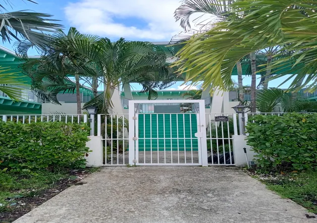 Homes for sale in Lake Worth Beach, FL | 702 N Federal Hwy #B6, Lake Worth Beach, FL 33460 | MLS# R11139429