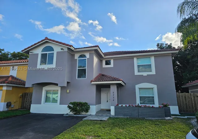 Homes for sale in Doral, FL | 5754 Nw 98th Ave, Doral, FL 33178 | MLS# A11899533